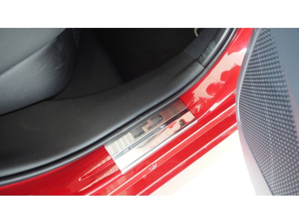 Протектори за прагове за Toyota Corolla XII 5D 2019-, метални - серия 08 / Alu-Frost