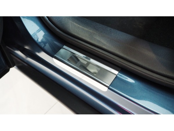 Протектори за прагове за Mazda CX-3 2015-, метални - серия 08 / Alu-Frost