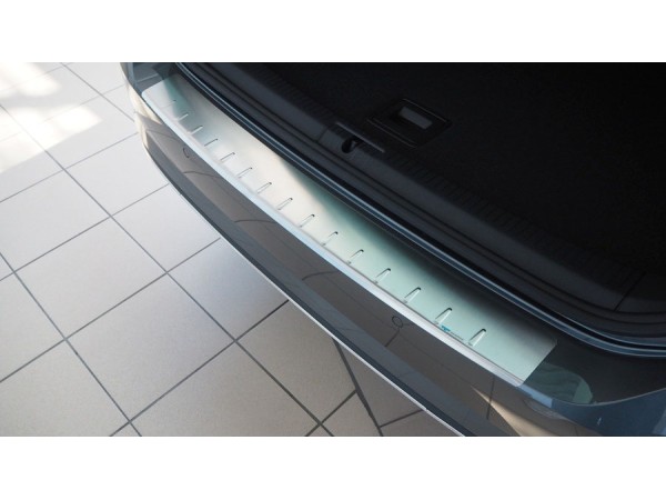 Протектор за задна броня за Volkswagen Golf VII комби 2013-2019, матов - серия 50 - Alu-Frost