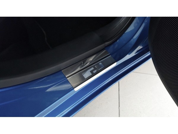 Протектори за прагове за Suzuki Swift VI 5D 2017-, метални - серия 08 / Alu-Frost