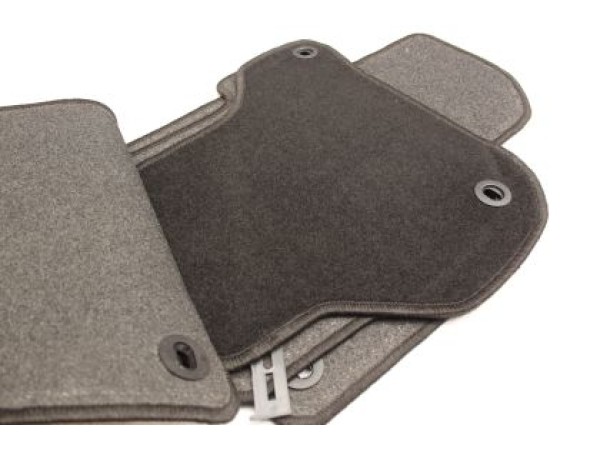 Мокетни стелки за VW Golf 5/ 6 / Jetta 2005-2011 с елипсовидни копчета - Petex Rex