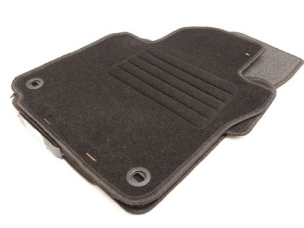 Мокетни стелки за VW Golf 5/ 6 / Jetta 2005-2011 с елипсовидни копчета - Petex Rex