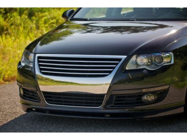 Решетка без емблема VW PASSAT 3C (2005-2010) - хром с отвори за парктроник