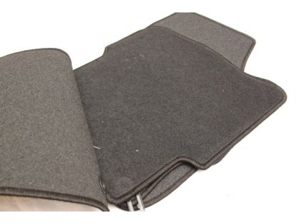 Мокетни стелки за VW Polo 2001-2009 с кръгли копчета - Petex Rex