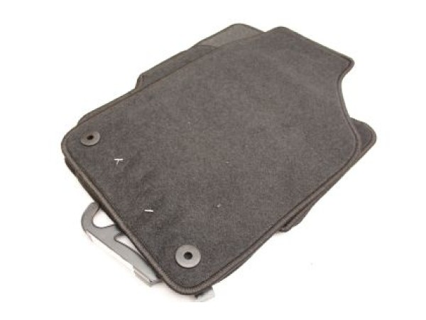 Мокетни стелки за VW Polo 2001-2009 с кръгли копчета - Petex Rex