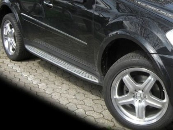 Степенки за Mercedes ML W164 2005-2011 Степенки за Mercedes ML W164 2005-2011