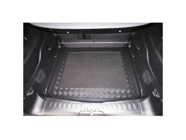 Стелка за багажник за Fiat 500L от 2013 MPV с 5 места и 7 места при свален трети ред седалки - Aristar Standard