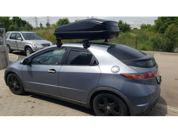 Автобокс 145x94x40cm с 85 mm крепежи, с ключ, 420 литра, черен - Junior Easy Автобокс 145x94x40cm с 85 mm крепежи, с ключ, 420 литра, черен - Junior Easy