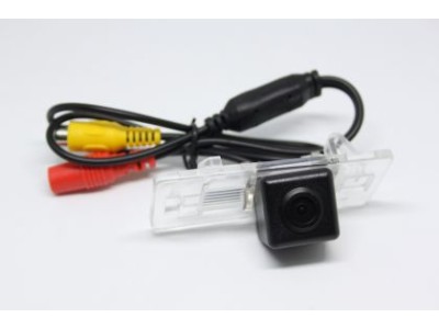 Камера за задно виждане за AUDI A4, А5, А6, Q5, TT / PASSAT / SKODA