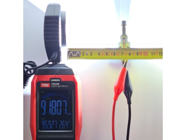 Лед крушки - Bi Led система Н4 за фарове Plug-N-Play за директен монтаж - 90 000 Лукса, 22W 6000K - 900% повече светлина