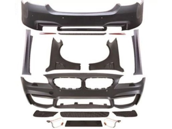Body Kit М пакет за BMW F10 от 2010г - M4 Дизайн с двоен дифузьор